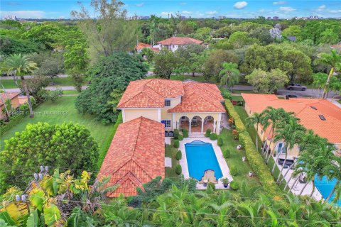 Villa ou maison à vendre à Coral Gables, Floride: 5 chambres, 340.77 m2 № 1325527 - photo 1