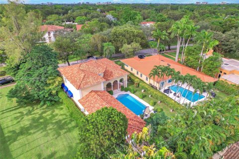 Villa ou maison à vendre à Coral Gables, Floride: 5 chambres, 340.77 m2 № 1325527 - photo 3