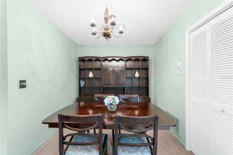 Condo in New Port Richey, Florida, 2 bedrooms  № 1307843 - photo 11