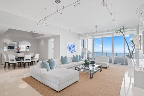 Copropriété à vendre à Miami Beach, Floride: 3 chambres, 369.94 m2 № 1345815 - photo 10