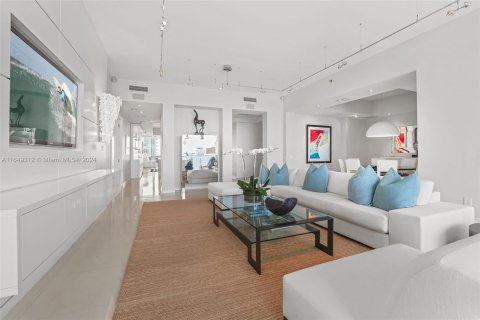 Copropriété à vendre à Miami Beach, Floride: 3 chambres, 369.94 m2 № 1345815 - photo 12