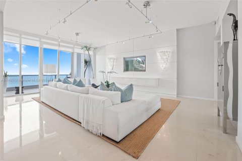 Condo in Miami Beach, Florida, 3 bedrooms  № 1345815 - photo 5