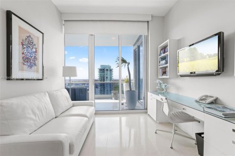 Condo in Miami Beach, Florida, 3 bedrooms  № 1345815 - photo 23