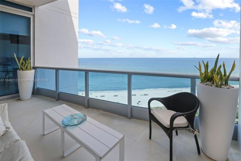 Condo in Miami Beach, Florida, 3 bedrooms  № 1345815 - photo 9