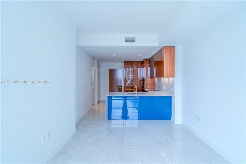 Condo in Miami, Florida, 1 bedroom  № 1345734 - photo 6