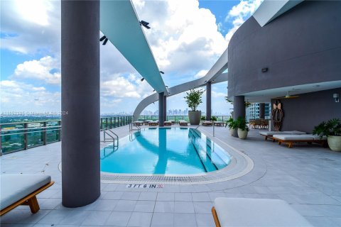 Condo in Miami, Florida, 1 bedroom  № 1345734 - photo 19