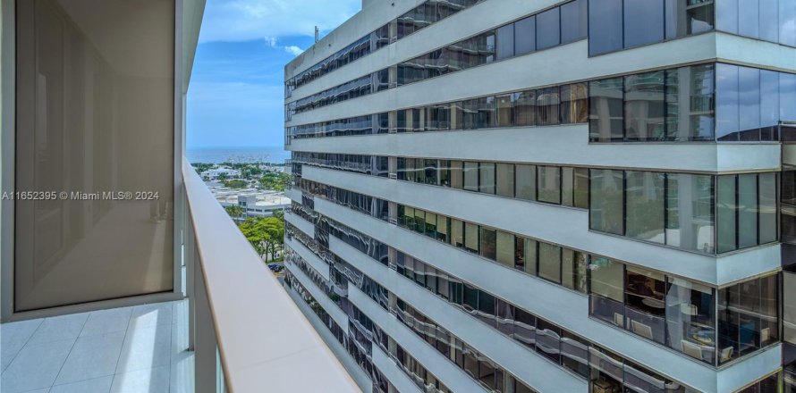 Condo in Miami, Florida, 1 bedroom  № 1345734