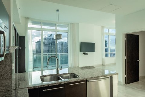 Condo in Miami, Florida, 2 bedrooms  № 1345785 - photo 6