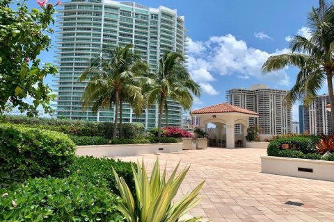 Condo in Aventura, Florida, 3 bedrooms  № 1221795 - photo 14