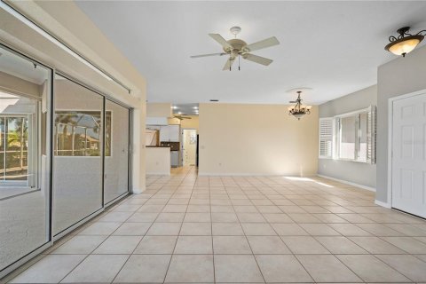 Villa ou maison à vendre à Punta Gorda, Floride: 3 chambres, 277.5 m2 № 1067195 - photo 14