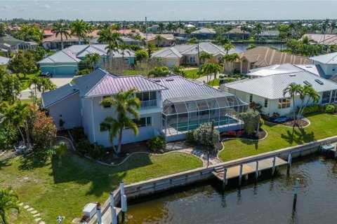 Villa ou maison à vendre à Punta Gorda, Floride: 3 chambres, 277.5 m2 № 1067195 - photo 3