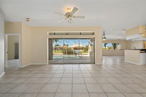 Villa ou maison à vendre à Punta Gorda, Floride: 3 chambres, 277.5 m2 № 1067195 - photo 11