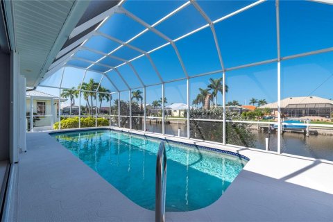 Villa ou maison à vendre à Punta Gorda, Floride: 3 chambres, 277.5 m2 № 1067195 - photo 5