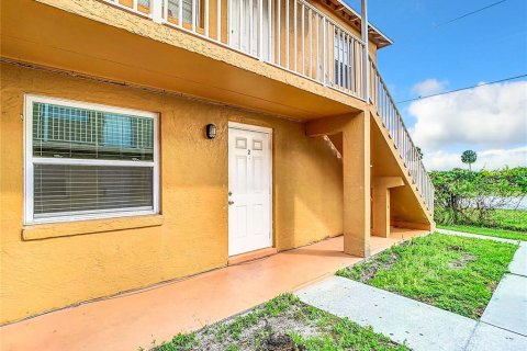 Condominio en venta en Saint Cloud, Florida, 2 dormitorios, 72.84 m2 № 1067196 - foto 3