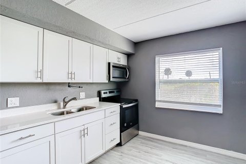 Condominio en venta en Saint Cloud, Florida, 2 dormitorios, 72.84 m2 № 1067196 - foto 9