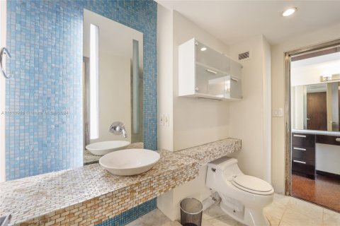 Condo in Miami Beach, Florida, 1 bedroom  № 1234134 - photo 6