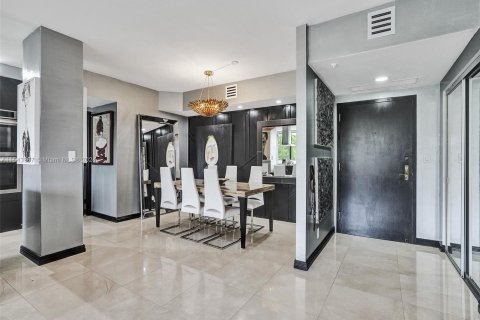 Copropriété à vendre à Aventura, Floride: 2 chambres, 141.21 m2 № 1045082 - photo 12