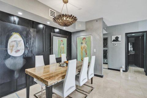 Copropriété à vendre à Aventura, Floride: 2 chambres, 141.21 m2 № 1045082 - photo 11