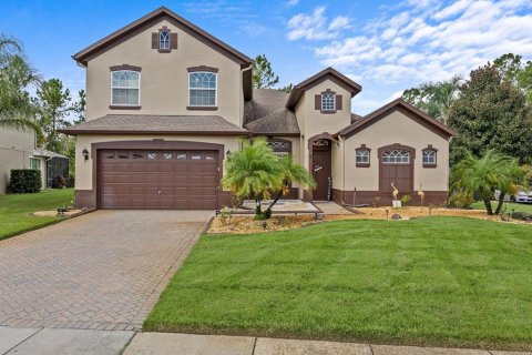 House in Davenport, Florida 5 bedrooms, 265.14 sq.m. № 1361192 - photo 1