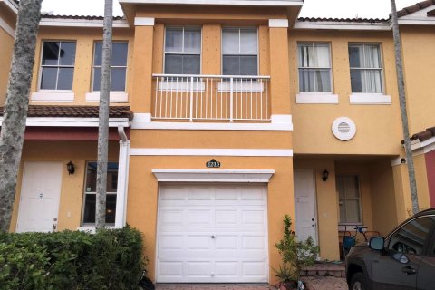 Townhouse in Royal Palm Beach, Florida 4 bedrooms, 169.64 sq.m. № 1099101 - photo 28