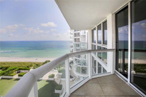 Condo in Miami Beach, Florida, 2 bedrooms  № 1053966 - photo 28