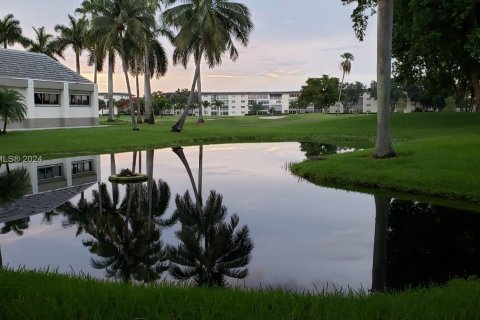 Condominio en alquiler en Coconut Creek, Florida, 3 dormitorios, 103.96 m2 № 1357096 - foto 4