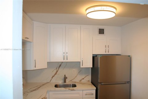 Condo in Sunny Isles Beach, Florida, 1 bedroom  № 1357098 - photo 5