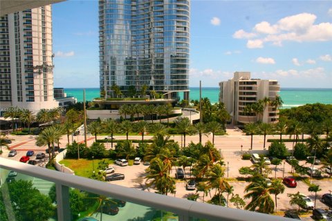 Copropriété à louer à Sunny Isles Beach, Floride: 1 chambre, 92.07 m2 № 1357098 - photo 3