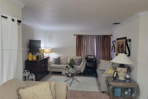 Touwnhouse à vendre à Miramar, Floride: 3 chambres, 143.72 m2 № 1357097 - photo 6