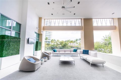 Condo in Sunny Isles Beach, Florida, 3 bedrooms  № 1357049 - photo 23