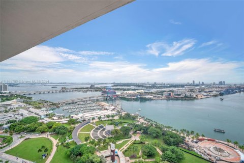 Condominio en venta en Miami, Florida, 2 dormitorios, 126.07 m2 № 1405901 - foto 29