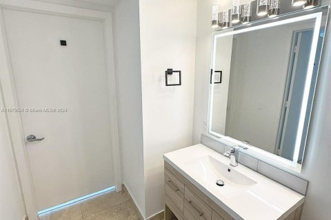 Condominio en venta en Miami, Florida, 1 dormitorio № 1399810 - foto 17