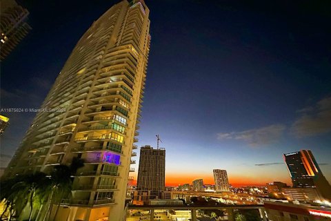 Condominio en venta en Miami, Florida, 1 dormitorio № 1399810 - foto 22