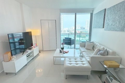 Condo in Miami, Florida, 1 bedroom  № 1399810 - photo 8