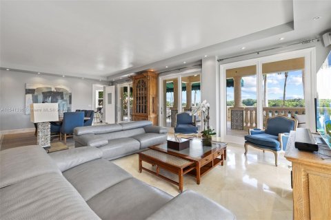 Copropriété à vendre à Coral Gables, Floride: 3 chambres, 291.71 m2 № 1037463 - photo 5