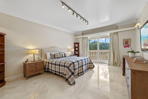 Condo in Coral Gables, Florida, 3 bedrooms  № 1037463 - photo 13