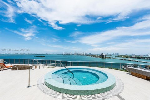 Copropriété à vendre à Miami, Floride: 2 chambres, 95.78 m2 № 1072991 - photo 13