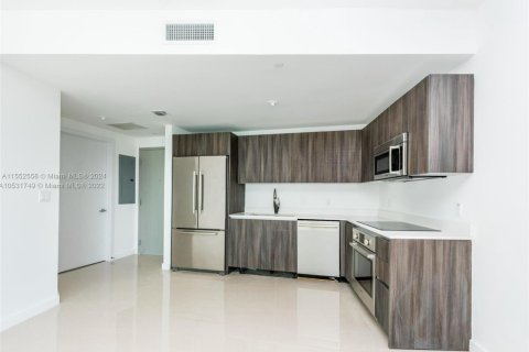 Copropriété à vendre à Miami, Floride: 2 chambres, 95.78 m2 № 1072991 - photo 4