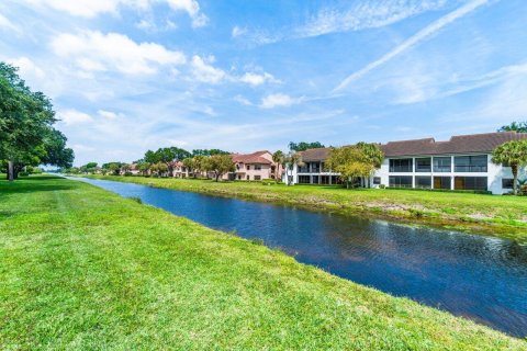 Copropriété à vendre à Boynton Beach, Floride: 2 chambres, 151.24 m2 № 1091766 - photo 11