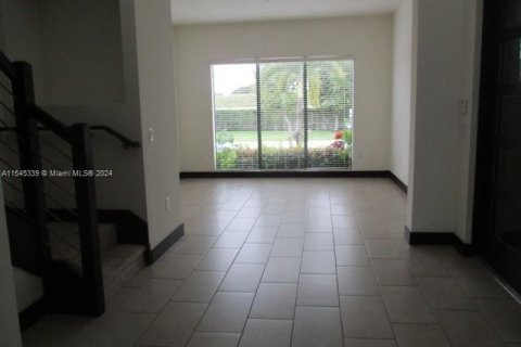 Casa en venta en Miami Lakes, Florida, 5 dormitorios, 291.25 m2 № 1054026 - foto 30