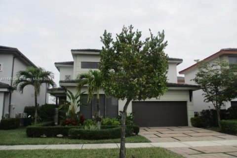 Casa en venta en Miami Lakes, Florida, 5 dormitorios, 291.25 m2 № 1054026 - foto 28