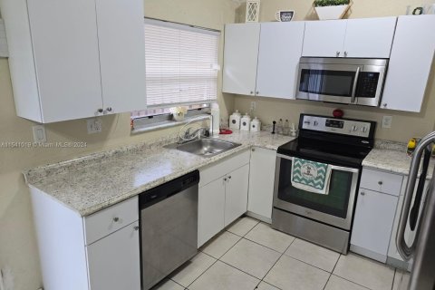 Townhouse in Homestead, Florida 2 bedrooms № 1037875 - photo 6