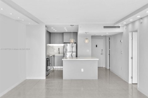 Condo in Miami Beach, Florida, 2 bedrooms  № 1161180 - photo 6