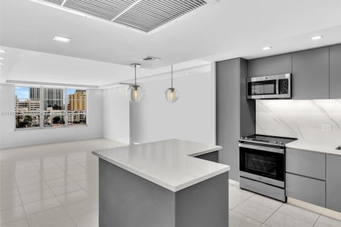 Condo in Miami Beach, Florida, 2 bedrooms  № 1161180 - photo 4