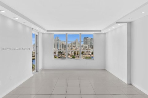 Condo in Miami Beach, Florida, 2 bedrooms  № 1161180 - photo 18