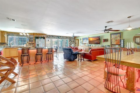 Villa ou maison à vendre à Pompano Beach, Floride: 4 chambres, 223.15 m2 № 1237794 - photo 15