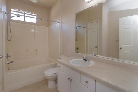 Condominio en venta en Orlando, Florida, 1 dormitorio, 75.99 m2 № 1038817 - foto 14