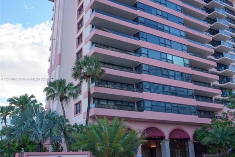 Copropriété à vendre à Miami Beach, Floride: 2 chambres, 89.19 m2 № 1233187 - photo 10