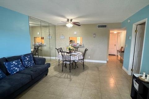 Copropriété à vendre à Lauderdale Lakes, Floride: 1 chambre, 72.74 m2 № 1231283 - photo 11