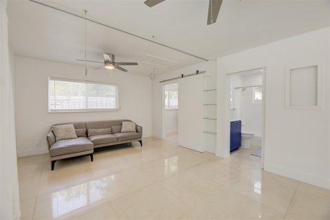 House in Fort Lauderdale, Florida 4 bedrooms, 174.56 sq.m. № 1076997 - photo 15